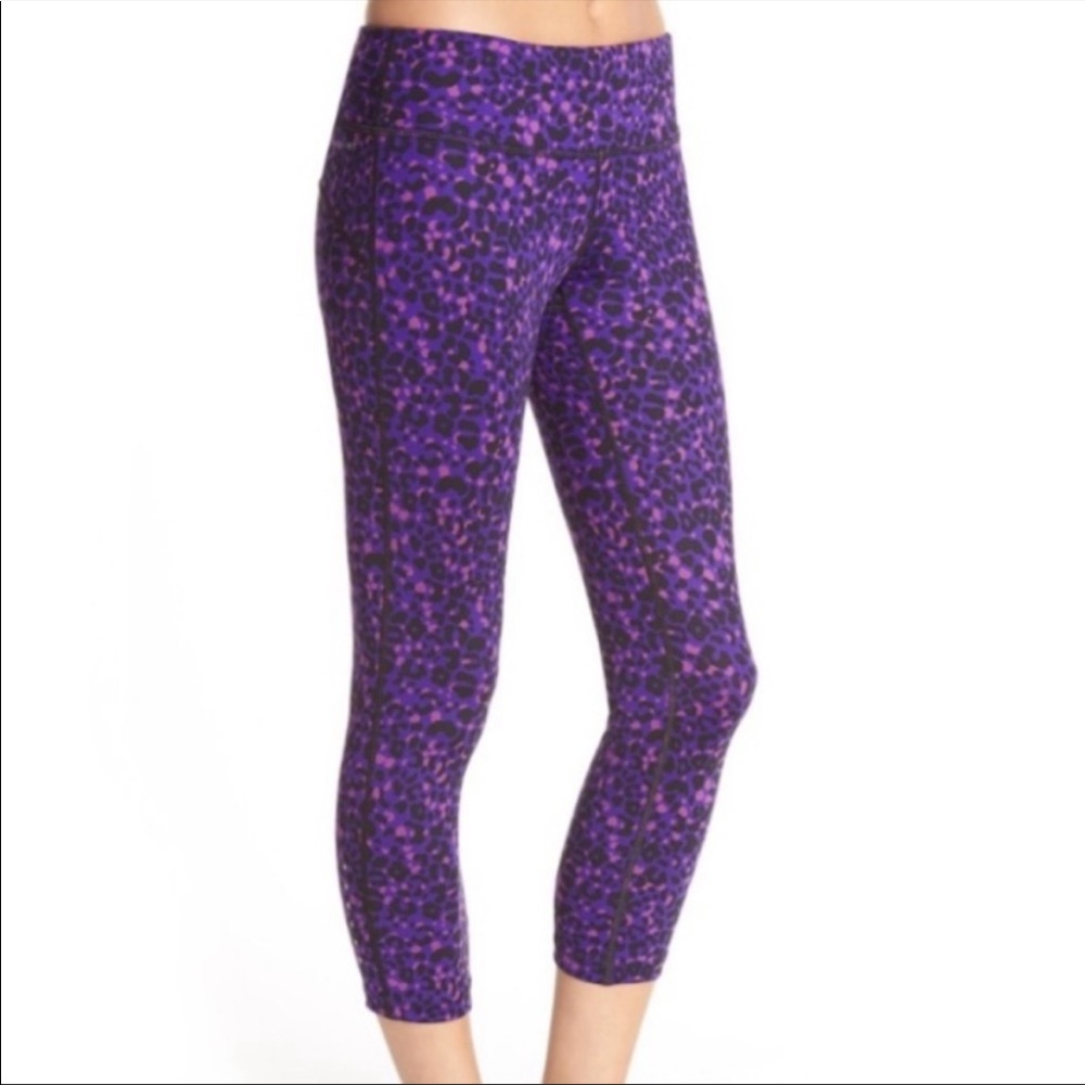 Nike cheetah print crop leggings size smalll